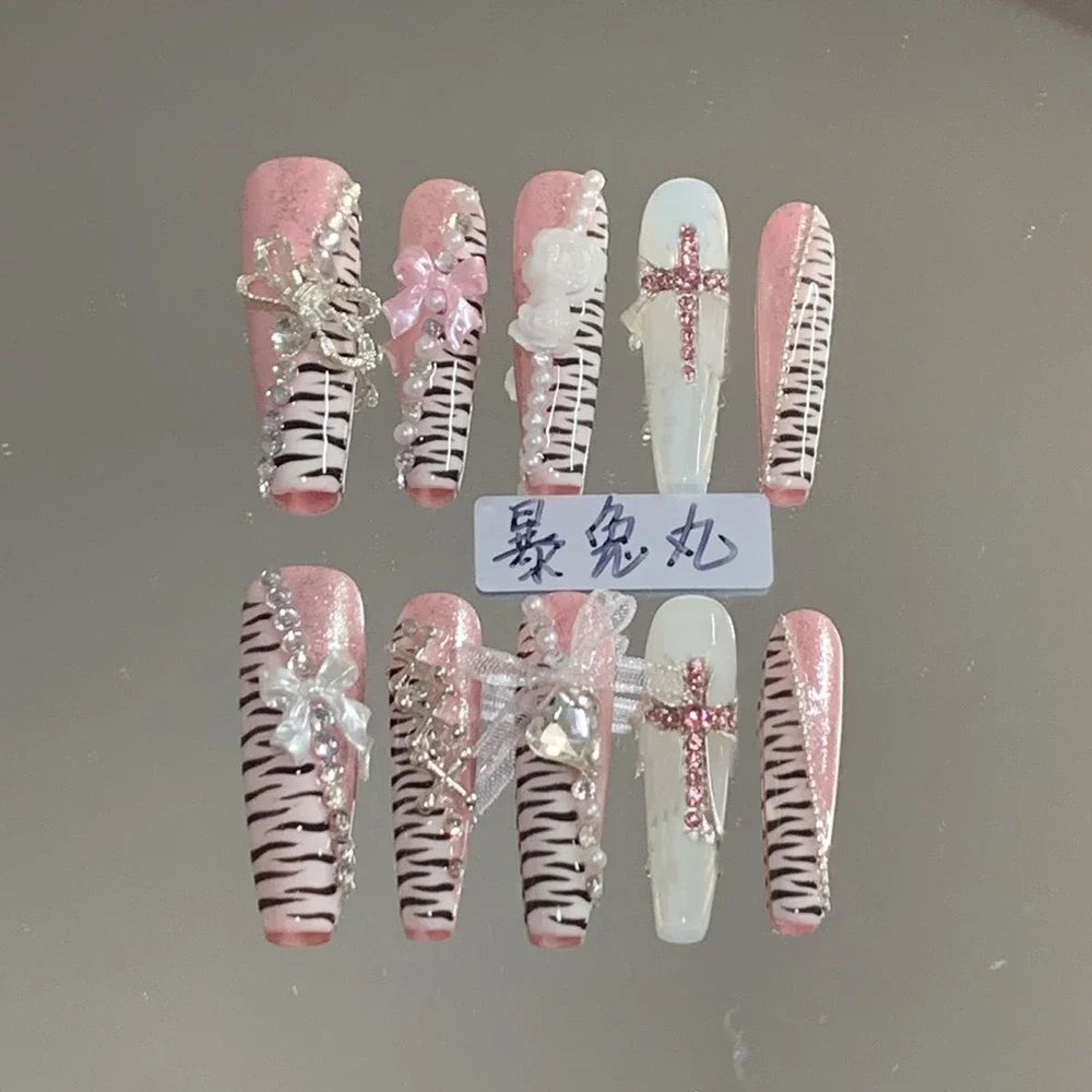 3D Punk Metal Gothic Press On Nail Art Hello Kitty Stiletto Black White Simple Camellia Design Rhinestone Nails Sticker Girls