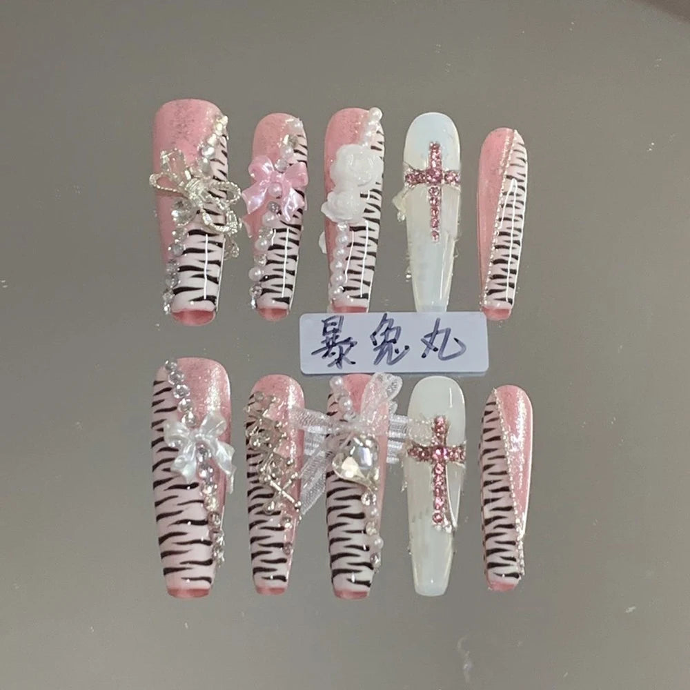 3D Punk Metal Gothic Press On Nail Art Hello Kitty Stiletto Black White Simple Camellia Design Rhinestone Nails Sticker Girls